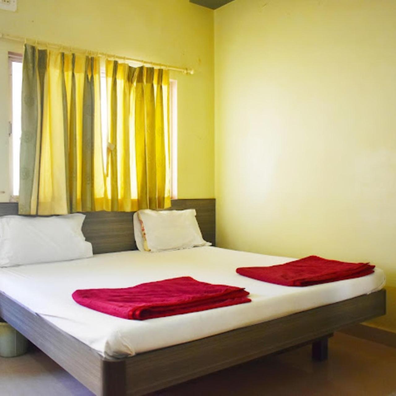 Hotel Anjali Palace Bhuj Buitenkant foto