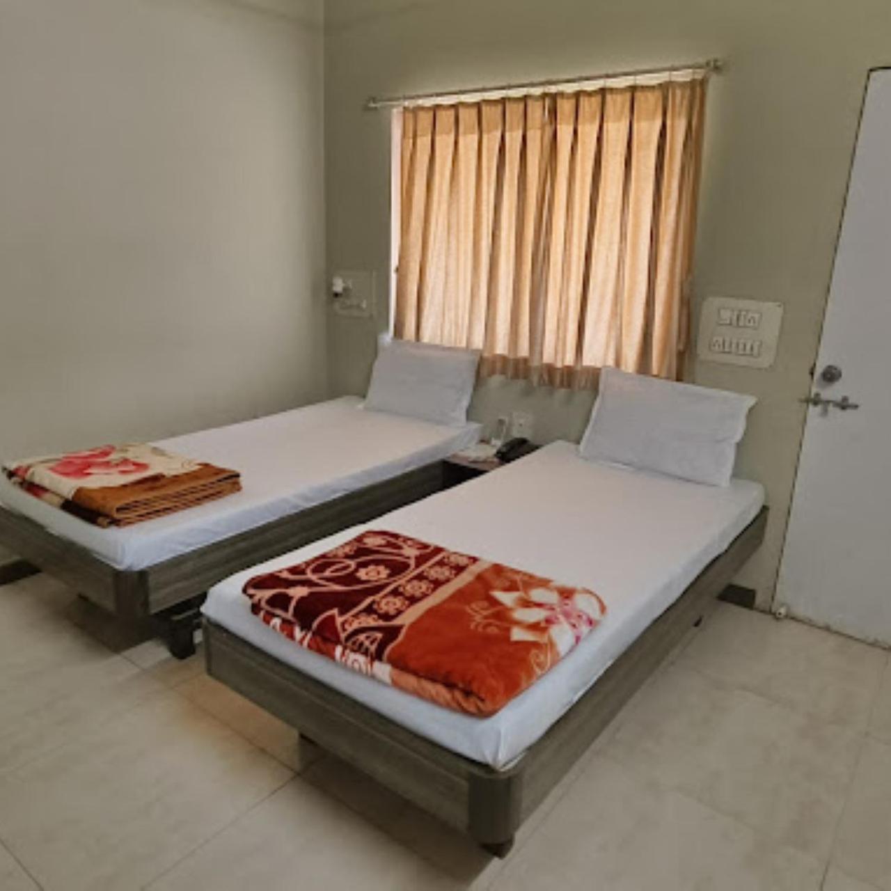 Hotel Anjali Palace Bhuj Buitenkant foto