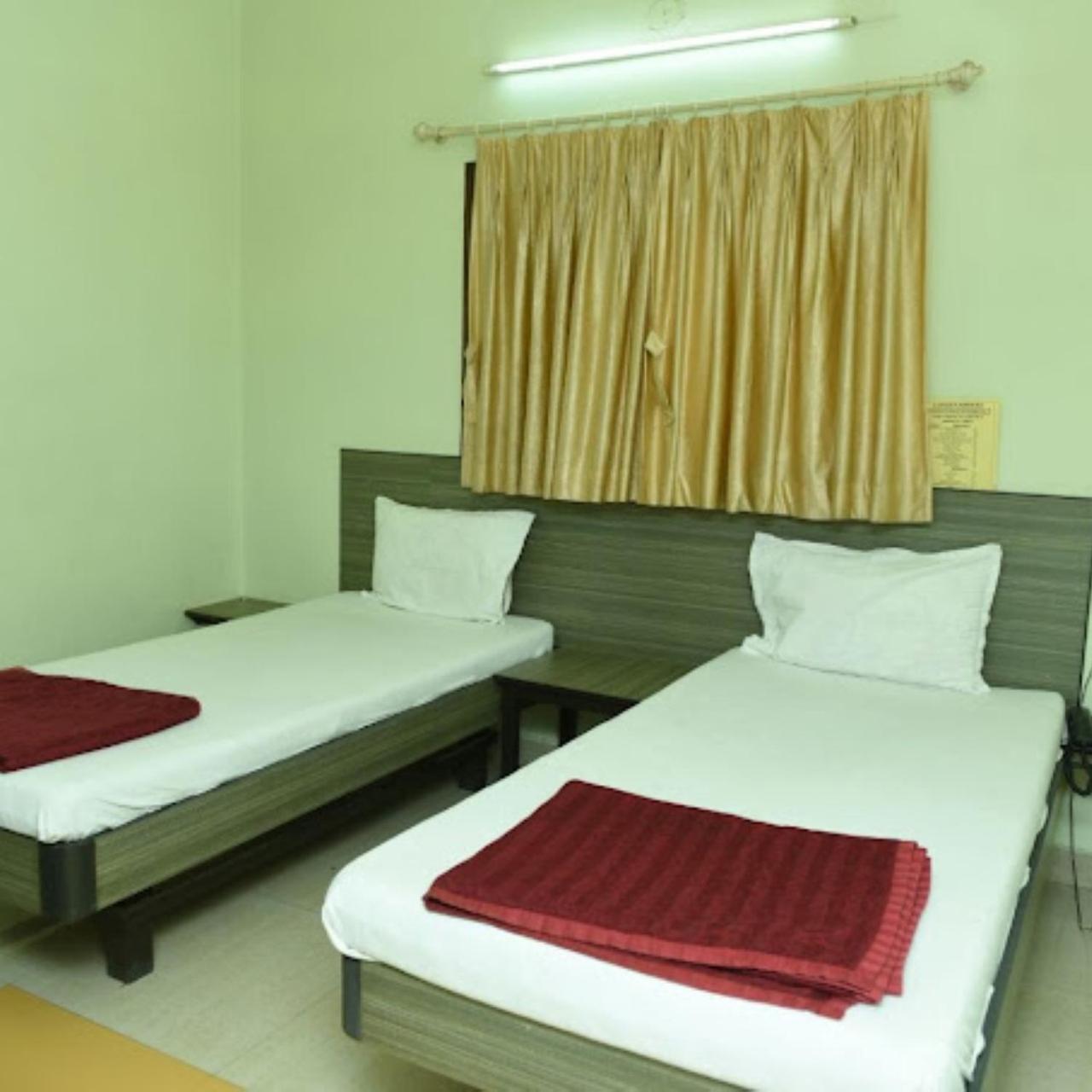 Hotel Anjali Palace Bhuj Buitenkant foto